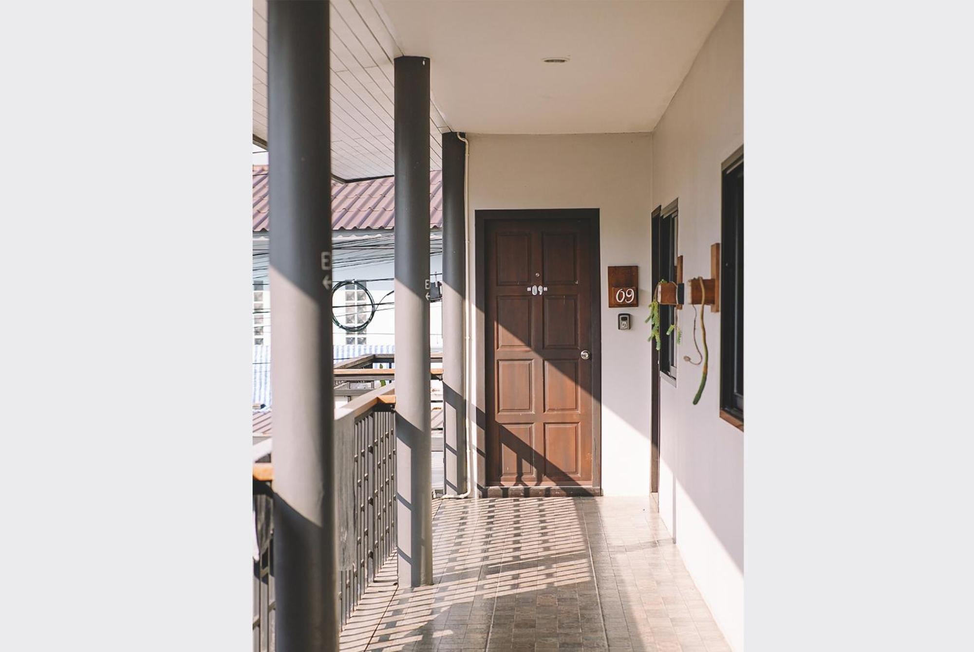 Sleepy House Chiang Rai Bed & Breakfast Ngoại thất bức ảnh