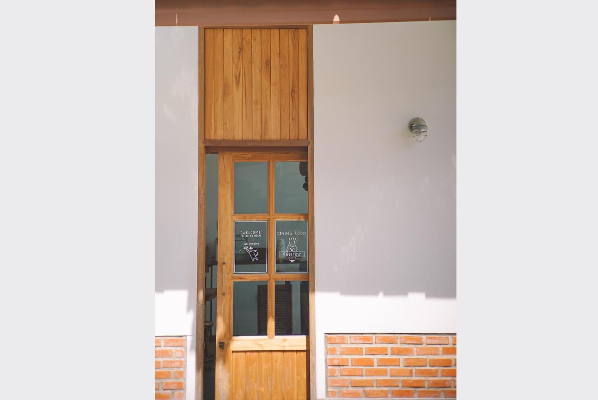Sleepy House Chiang Rai Bed & Breakfast Ngoại thất bức ảnh